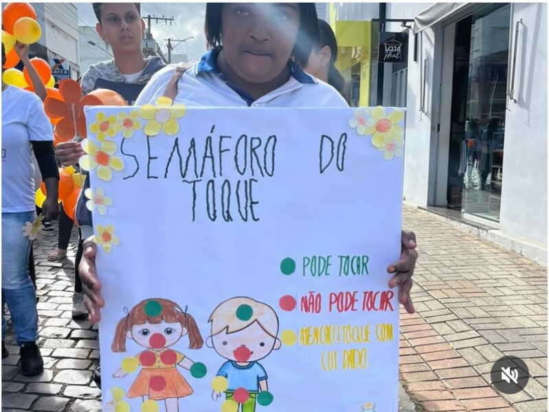 caminhada-em-prol-da-campanha-do-dia-nacional-de-enfrentamento-ao-abuso-e-exploracao-sexual-de-criancas-e-adolescentes